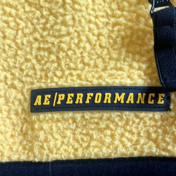 Y2K AE Mens fleece vest size L - Picture 2 of 5